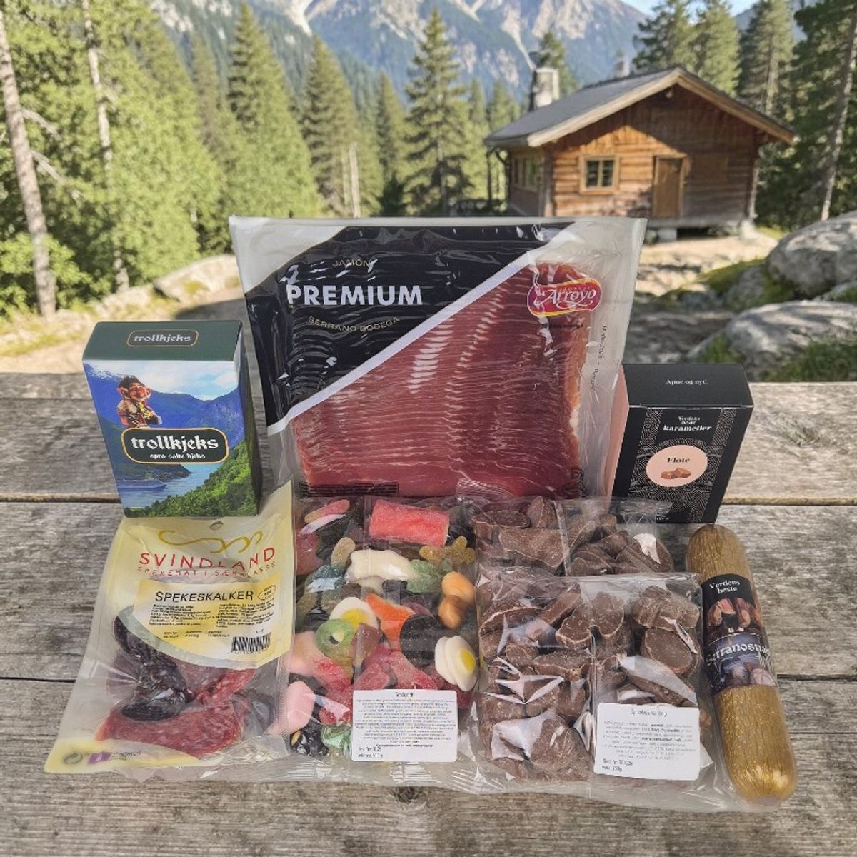 Populær 17Mai pakke med Serranoskinke 500g- spekepølse- smågodt og mer #2